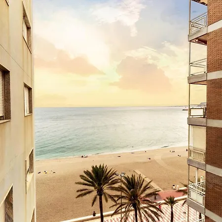 Casa En Primera Linea De Playa, En Paseo Maritimo Almeria